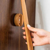 Skohorn i bokträ med magnetiskt väggfäste – lång modell 50 / 75 cm