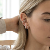 Ear cuff / öronklämma – hålfri användning – nickelfri, guld- eller silverpläterad yta, strass - sparklar.se