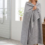 Badlakan / badhandduk – snabb torkning, helkroppstäckning – korallfleece, kantsydd finish - sparklar.se