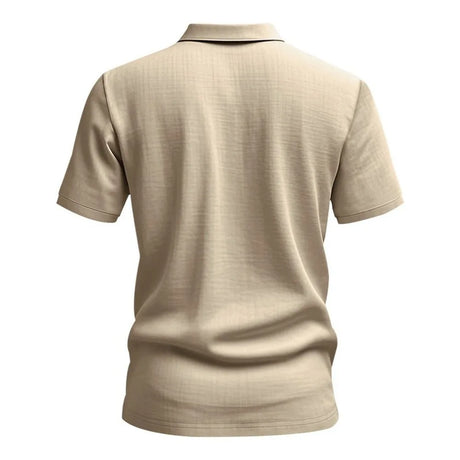 Beige pikétröja sedd bakifrån.